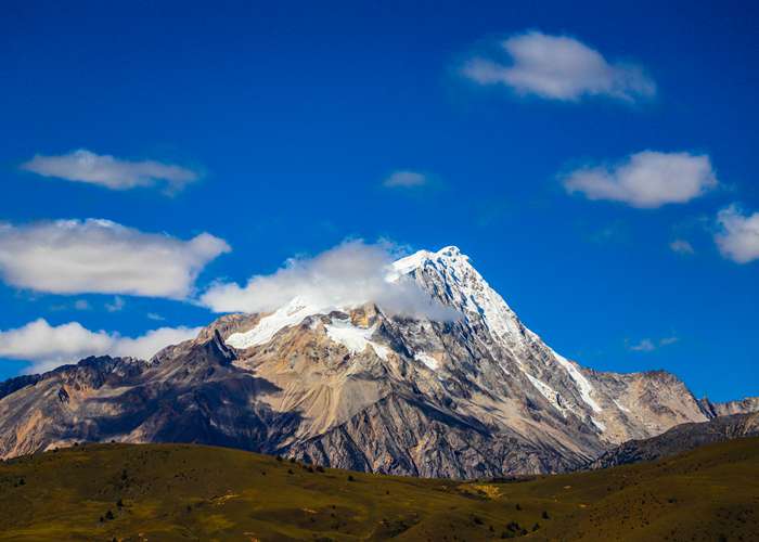 成都租辆埃尔法商务车，一天到底要花多少钱？内行人算笔账，别被*了！-第3张图片-成都租车公司